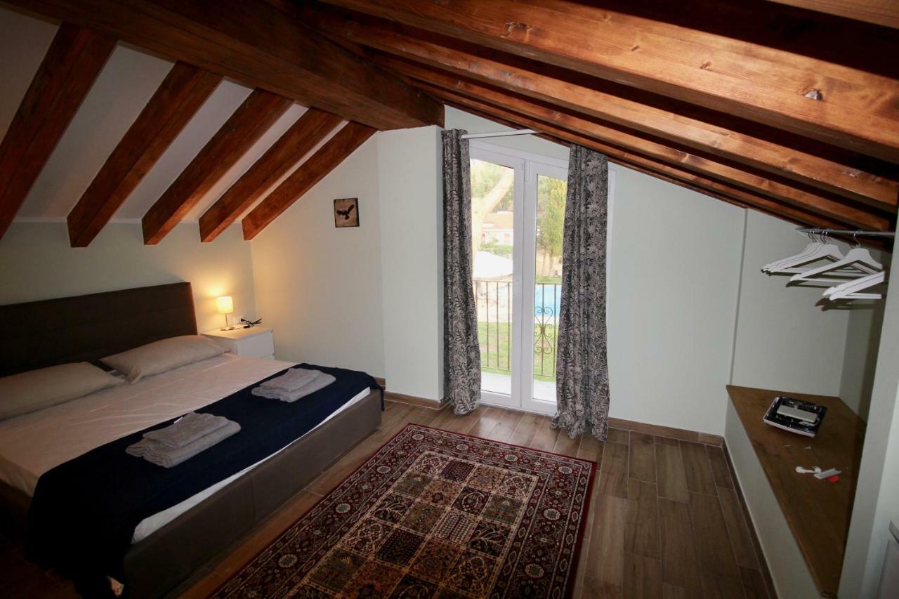 Katana Suites Beach Agnone Bagni Kültér fotó