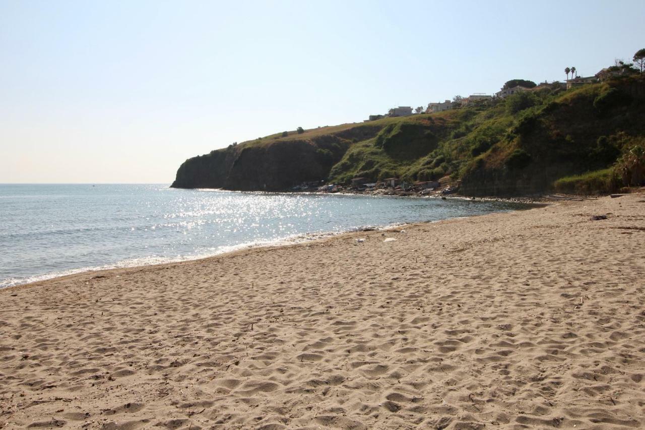 Katana Suites Beach Agnone Bagni Kültér fotó
